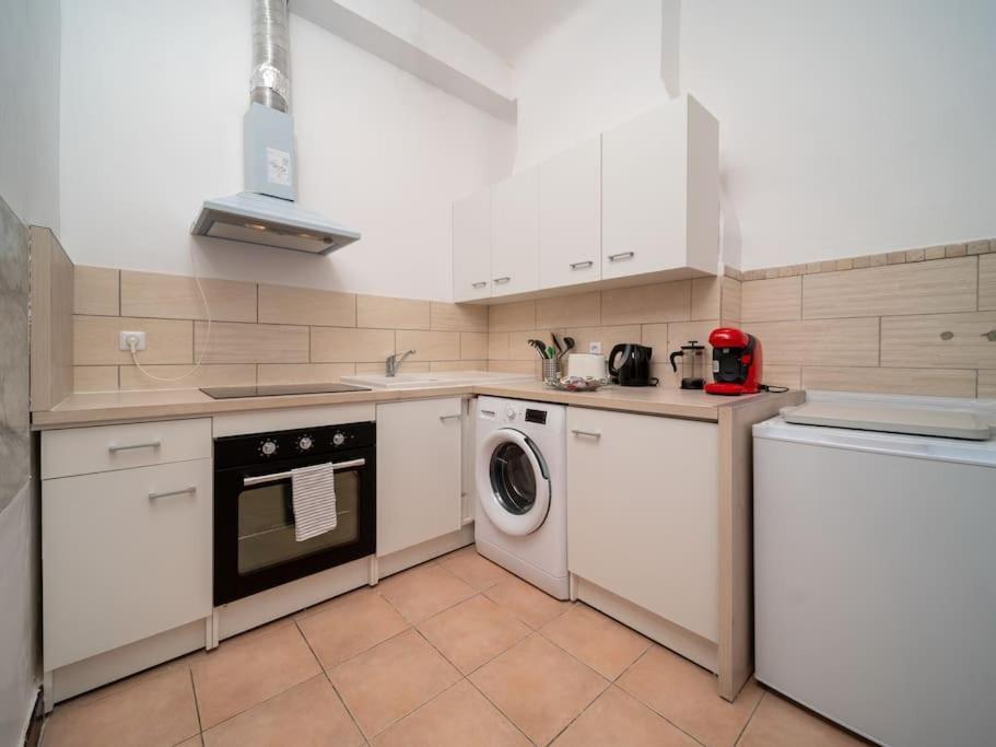 Appartement Tout Equipe 4 Couchages Belle De Mai Marseille Exteriör bild